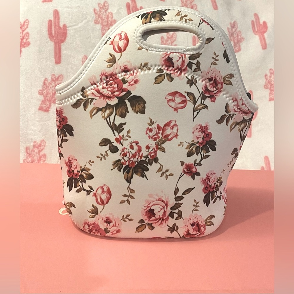 Insulated zippered lunch bag